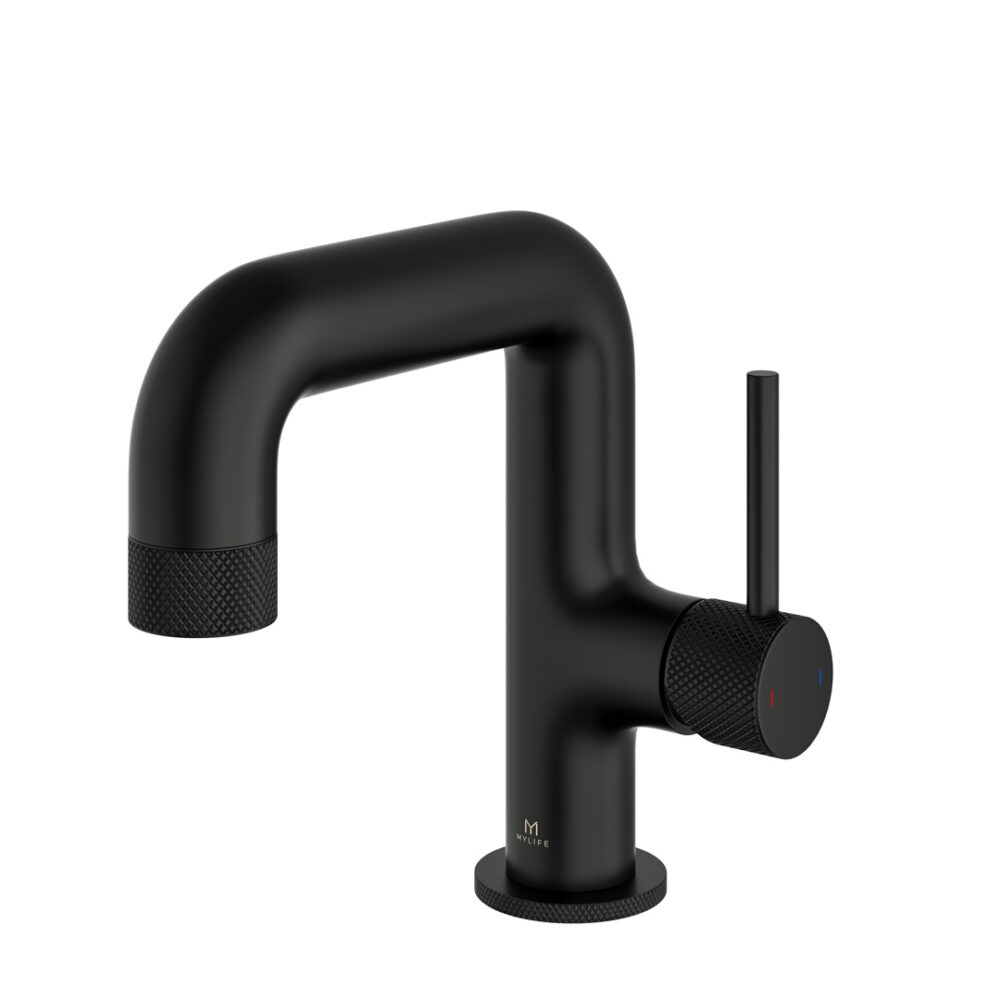 Ryver Knurled - Black Side Lever Basin Mono